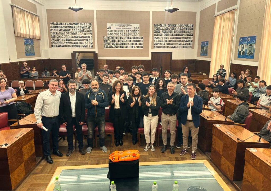 DISTINGUEN PROYECTO ESTUDIANTIL EN ARGENTINA