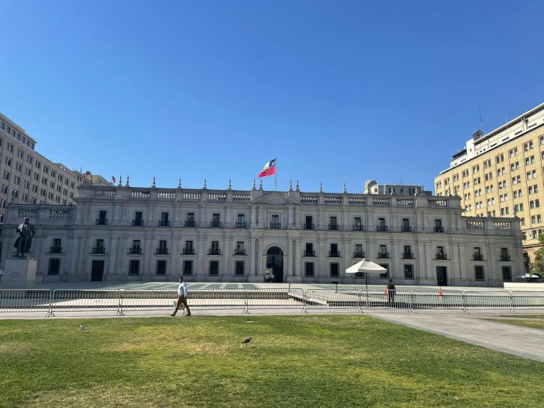 Chile en la encrucijada. Democracia social o capitalismo de supervivencia