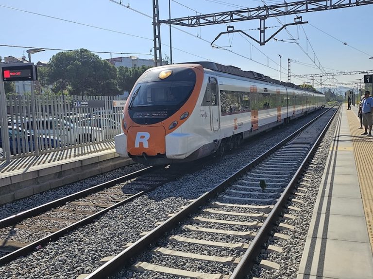 El descarrilamiento de un tren en la línea R4 reabre el debate sobre la seguridad ferroviaria