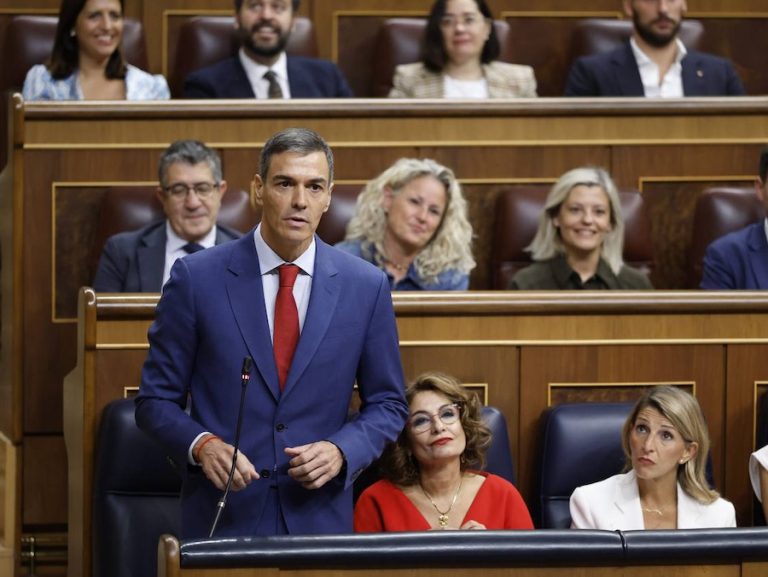 Sánchez se compromete a investigar “con rigor” las causas del accidente de Adamuz