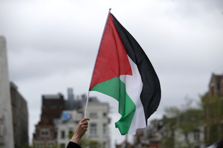 “Mil Millones para Palestina”. “ MIl Millones de Razones para Palestina”