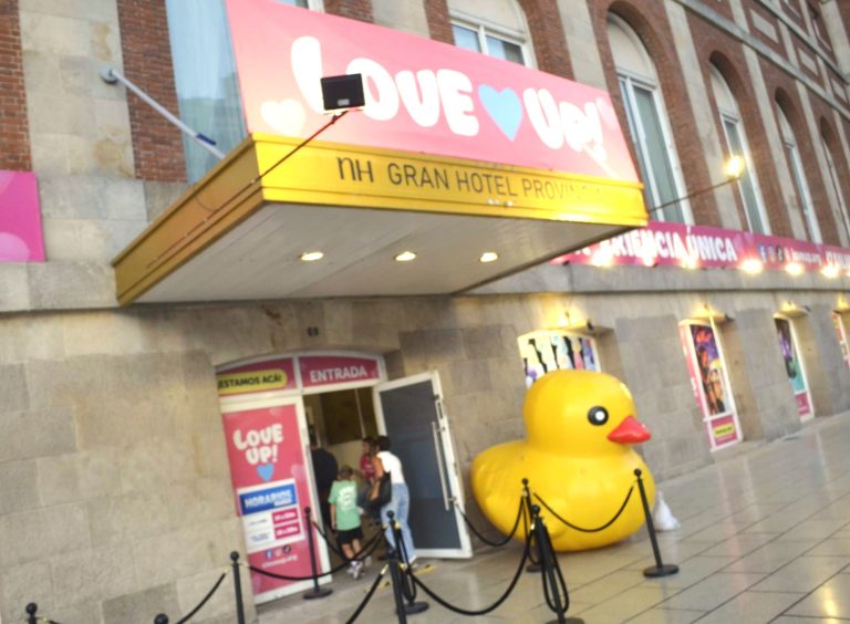 LOVE UP LA EXPERIENCIA INTERACTIVA SE CONVIERTE EN SUCESO DE VERANO EN ARGENTINA