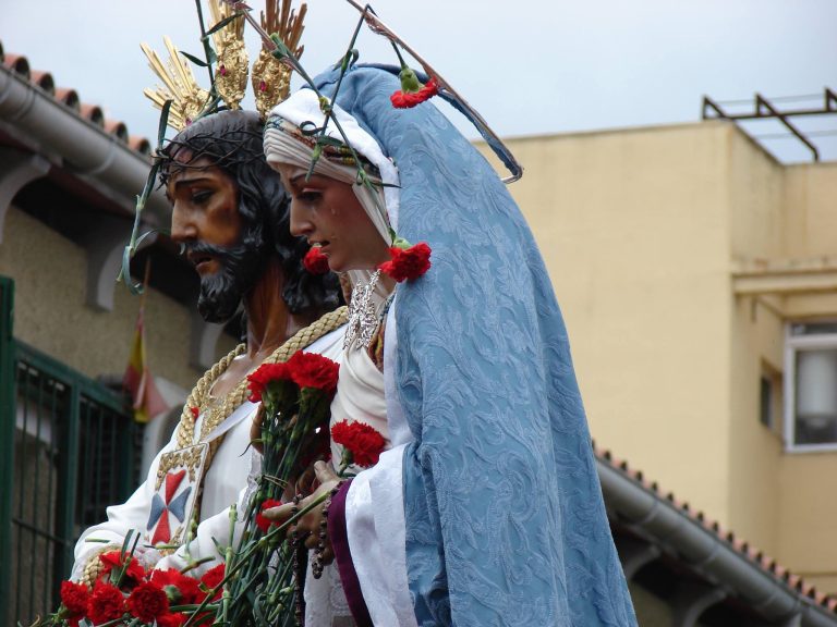 Málaga se rinde al pie del Cautivo: El rugido de la fe en la Costa del Sol