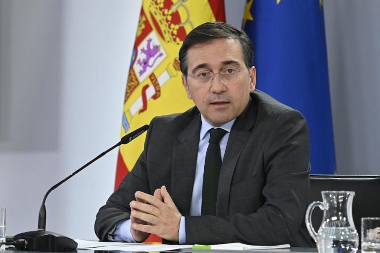 Albares desmiente «tajantemente» que España vaya a cooperar con EEUU en la ofensiva contra Irán