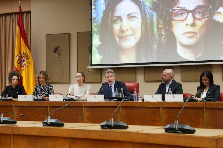 El PP plantea «un plan de emergencia energética»: bajar al 10% el IVA de la luz y doblar la deducción por hijo en IRPF