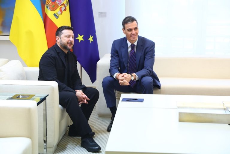 Sánchez anuncia un nuevo compromiso de 1.000 millones con Ucrania para apoyo militar