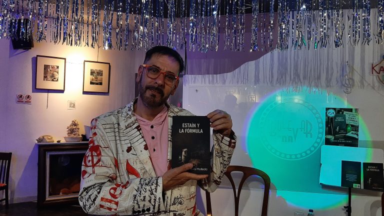 Paulo Molleda presenta en Torremolinos su nuevo libro, Estaín y la fórmula, una inmersión en la memoria y los vínculos afectivos