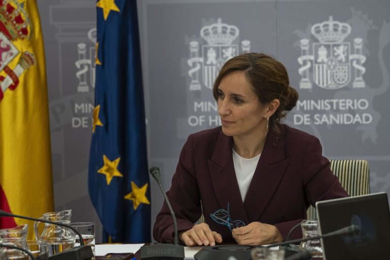 Los españoles a bordo del crucero holandés serán trasladados al Hospital Gómez Ulla de Madrid