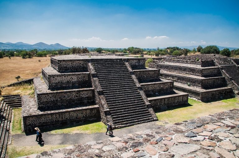 En defensa y gratitud a los Tlaxcaltecas