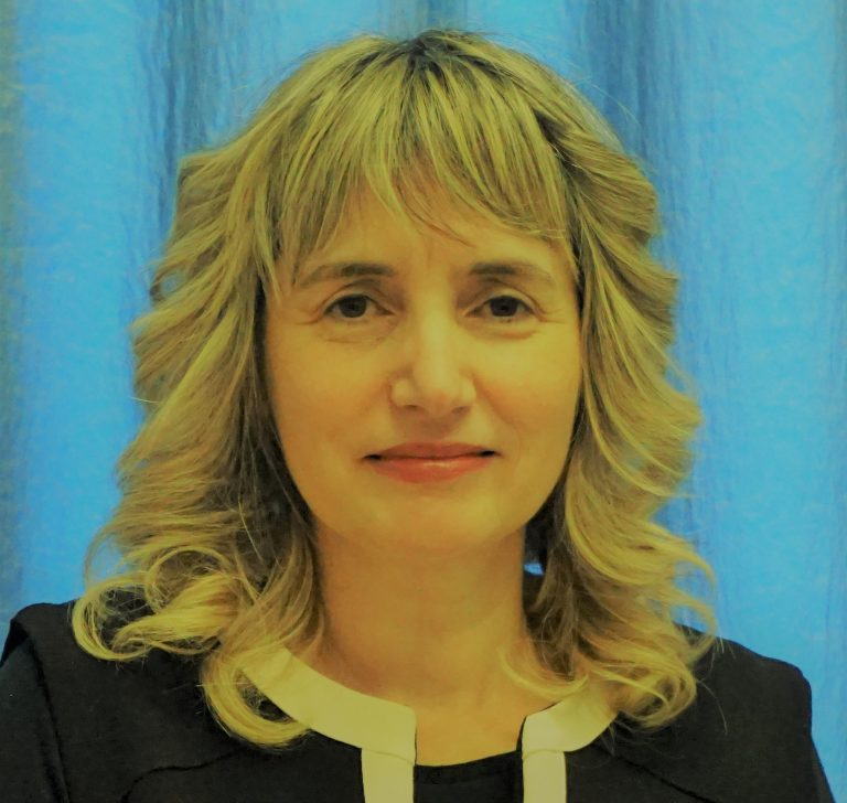Comentario sobre el libro “Mis Estaciones”, de Irma Kurti